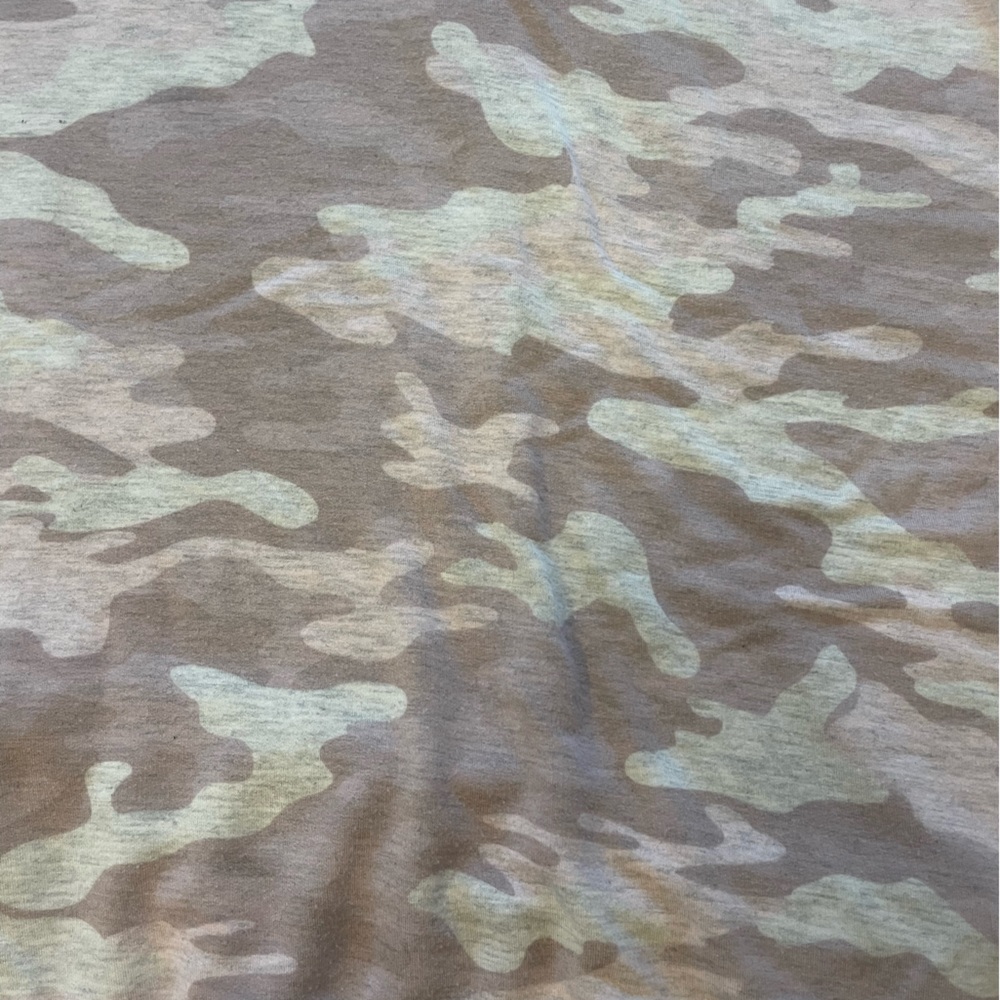 Calvin Klein Performance top. Pink and gray camo size large women’s. - Picture 2 of 6